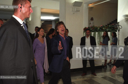 - Venezia, 2000. 57°Festival Internazionale dArte Cinematografica di Venezia.Il cantante rock Mick Jagger, leader dei Rolling Stones,alla prima del film Liam al Palazzo del Cinema. Cinema ritratto musica cantante rock.- Venice, 2000. 57th Venice International Film Festival. Portrait of the singer Mick Jagger, leader of the band Rolling Stones, at projection of the film Liamin the Palazzo del Cinema  ©  Graziano Arici
