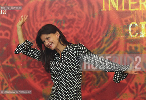 - Venezia, 2000. 57°Festival Internazionale dArte Cinematografica di Venezia. Lattrice statunitense Tracey Ullman durante la conferenza stampa del film di Woody Allen Small Time Crooks. Cinema attrice ritratto.- Venice,2000. 57th Venice International Film Festival. Portrait of the actress Tracey Ullman, during the press conference of the film Small Time Crooks, directed by Woody Allen  ©  Graziano Arici