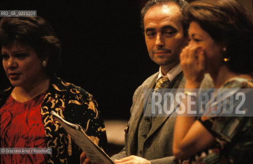 _Verona,1995. Il tenore spagnolo Josè Carreras celebra i suoi 25 anni di carriera: in Arena durante lesibizione.  Musica opera cantante lirica tenore.- Verona,1995. The spanish tenor Josè Carreras during the celebration for 25 years of career in the Veronàs Arena ©Graziano Arici/Rosebud2.