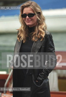 - Venezia, 2000. 57°Festival Internazionale dArte Cinematografica di Venezia. Ritratto dell attrice Michelle Pfeiffer. Cinema attrice ritratto.- Venice, 2000. 57th Venice International Film Festival. Portrait of the actress Michelle Pfeiffer ©  Graziano Arici