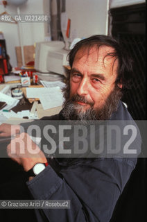 - Venezia,1999. 48 esima Biennale Arte. Il critico darte e storico svizzero Harald Szeemannn,direttore del settore arti visive della Biennale. Arte, Biennale, ritratto,critico,direttore..- Venice,1999.The 48th International Art Exhibition of the Venice Biennale. The director Harald Szeemann, critic and art historian. Art, critic, Biennale,portrait ©Graziano Arici/Rosebud2