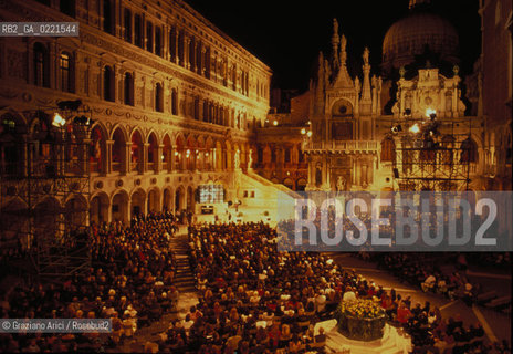 -Venezia, 1992. Palazzo Ducale, Mostra Internazionale dArte Cinematografica.  Cinema Leone dOro.- Venice, 1992. Venice film festival. Palazzo Ducale - Dogès Palace - Golden Lion  ©Graziano Arici/Rosebud2