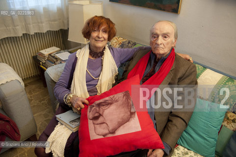 Pieve di Soligo (TV) 14/1/02/11 - In St Valentinès Day,the poet Andrea Zanzotto at home with his wife Marisa waiting for meeting the poet Patrizia Valduga, in Pieve di Soligo to present his book Poeti innamorati about poetry and love, letteratura poesia ©Graziano Arici/Rosebud2.
