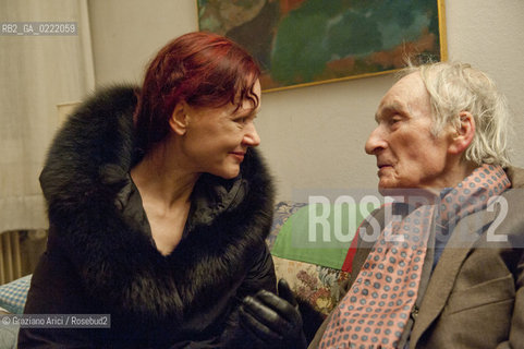 Pieve di Soligo (TV) 14/1/02/11 - In St Valentinès Day, the poet Patrizia Valduga, in Pieve di Soligo to present his book Poeti innamorati about poetry and love, meet the poet Andrea Zanzotto at home letteratura poesia ©Graziano Arici/Rosebud2