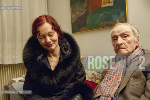 Pieve di Soligo (TV) 14/1/02/11 - In St Valentinès Day, the poet Patrizia Valduga, in Pieve di Soligo to present his book Poeti innamorati about poetry and love, meet the poet Andrea Zanzotto at home letteratura poesia ©Graziano Arici/Rosebud2