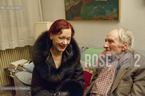 Pieve di Soligo (TV) 14/1/02/11 - In St Valentinès Day, the poet Patrizia Valduga, in Pieve di Soligo to present his book Poeti innamorati about poetry and love, meet the poet Andrea Zanzotto at home letteratura poesia ©Graziano Arici/Rosebud2