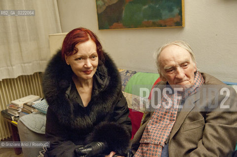 Pieve di Soligo (TV) 14/1/02/11 - In St Valentinès Day, the poet Patrizia Valduga, in Pieve di Soligo to present his book Poeti innamorati about poetry and love, meet the poet Andrea Zanzotto at home letteratura poesia ©Graziano Arici/Rosebud2