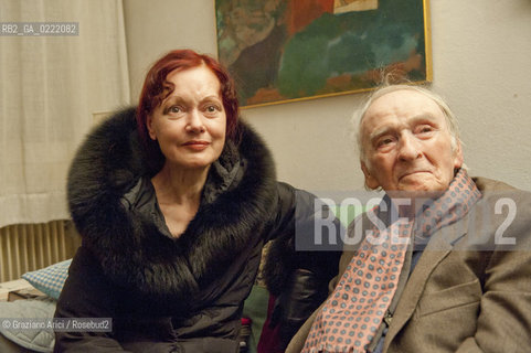 Pieve di Soligo (TV) 14/1/02/11 - In St Valentinès Day, the poet Patrizia Valduga, in Pieve di Soligo to present his book Poeti innamorati about poetry and love, meet the poet Andrea Zanzotto at home letteratura poesia ©Graziano Arici/Rosebud2