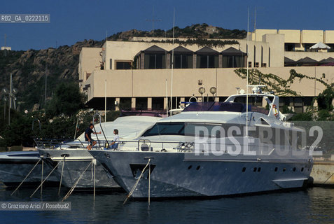 Sardegna,2002. Costa Smeralda,Porto Cervo.Yacht club. Geo isola Porto Cervo Costa Smeralda Yacht club .Sardinia,2002.Emeral Coast, Porto Cervo.Yacht club ©Graziano Arici/Rosebud2