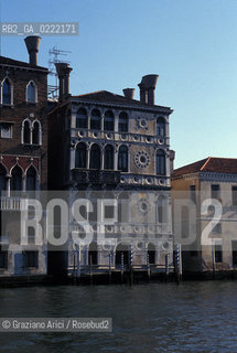 Venezia,1997.Palazzo Dario o Cà Dario sul Canal Grande, Dorsoduro. Geo Architettura Palazzo Canal Grande Facciata.Venice,1997. Dario Palace - Cà Dario,Grand Canal, Dorsoduro ©Graziano Arici/Rosebud2