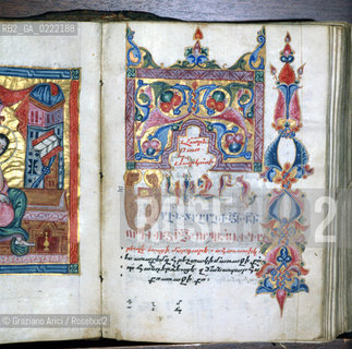 - Isola di San Lazzaro degli Armeni,Venezia,1990.Pagina miniata dei Vangeli del 1744 che si trovano nella biblioteca del monastero. Lisola di San Lazzaro degli Armeni abbandonata nel XVI, nel 1717 fu donata dalla Repubblica di Venezia a un gruppo di monaci armeni fuggiti dalle persecuzioni turche, i quali restaurarono la chiesa e costruirono un monastero.GEO armeni monastero biblioteca vangeli miniature religione .- Saint Lazarus Island, Venice,1990.Illuminated page of the Gospel 1744. The small island is one of worlds foremost centers of Armenian culture,it is completely occupied by a monastery ©Graziano Arici/Rosebud2