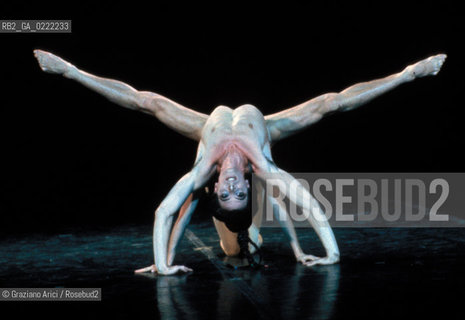 Venezia, 1?.Gran Teatro La Fenice. Il Bolero di Ravel con coreografia di Maurice Bejart. Danza Teatro Balletto Arte Coreografia Musica Classica.Venice, 1?.Gran Teatro La Fenice. The Bolero ballet, by Maurice Bejart coreograph ©Graziano Arici/Rosebud2...La cessione dei diritti di questa immagine si intende per quanto di nostra competenza. Non comprende invece le eventuali spese  relative a diritti che potranno essere richiesti dagli Enti o persone fisiche cui appartengono eventualmente i soggetti  ripresi. Tali costi, ove necessari, e l’espletamento di qualsivoglia pratica di richiesta di concessione del permesso di pubblicazione sono esclusivamente a carico e a cura del soggetto acquirente di questa immagine.  astga ©Graziano Arici/Rosebud2