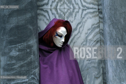 - Venezia,1993.Carnevale di Venezia.Maschera.GEO Carnevale maschera carnival travestimento.- Venice,1993. Carnival of Venice.Masker ©Graziano Arici/Rosebud2