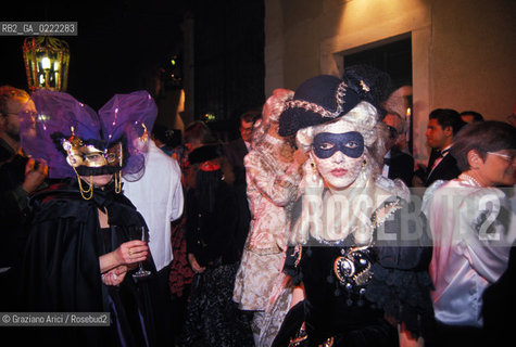 - Venezia, 1986.Carnevale. Ballo della stampa a Palazzo Malipiero organizzato da Bruno Tosi. Carnevale Festa Stampa.- Venice, 1986. Carnival of Venice. Press Party in the Palazzo Malipiero ©Graziano Arici/Rosebud2