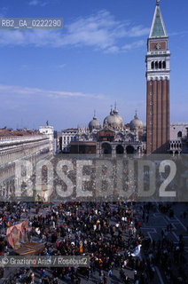 Venezia,1993.Carnevale di Venezia. Piazza San Marco.Venice,1993. Carnival of Venice.Saint Marks Square ©Graziano Arici/Rosebud2