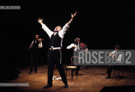 - Venezia, Cannaregio,1994. Il vecchio Ghetto Ebraico di Venezia.Concerto ebraico. Geo ghetto ebraismo ebraico jewish concerto concert.- Venice,Cannaregio,1994.The old Jewish Ghetto of Venice.Jewish concert ©Graziano Arici/Rosebud2