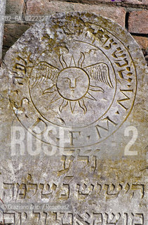 Lido di Venezia,1994. Lantico cimitero ebraico del Lido di Venezia.Geo cimitero ebraismo lapide.Lido of Venice,1994.The Jewish cemetery of the Lido of Venice ©Graziano Arici/Rosebud2