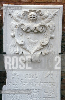 Lido di Venezia,1994. Lantico cimitero ebraico del Lido di Venezia.Geo cimitero ebraismo .lido of Venice,1994.The Jewish cemetery ©Graziano Arici/Rosebud2
