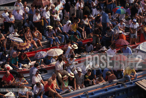 Venezia, 1995. La vogalonga di Venezia é la regata storica non competitiva che si tiene a maggio. Regata remi barche competizione.Venice,1995.The vogalonga of Venice.Is a rowing competition ©Graziano Arici/Rosebud2