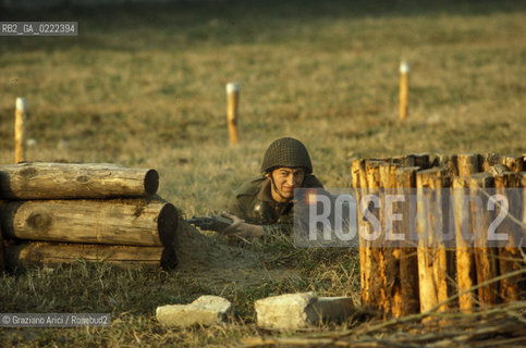 Venezia, 1984.Esercitazioni militari del Corpo dellesercito dei Lagunari. Esercito Guerra esercitazione lagunari.Venice, 1984. Drill of the Italian army amphibious assault soldiers, Corpo dei Lagunari  ©Graziano Arici/Rosebud2
