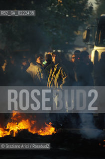 - Portomarghera, Venezia, 1996.Operai del settore chimico in sciopero.POLITICA manifestazione Sciopero lavoro operai fuoco.- Portomarghera, Venice,1996.Workers of the chemical sector are on strike ©Graziano Arici/Rosebud2