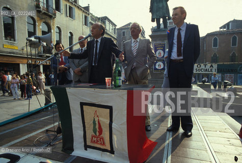 Venezia, 1983.Convegno politico del partito MSI in Campo San Bartolomeo: Giorgio Almirante, Segretario del partito Movimento Sociale Italiano. Politica convegno MSI Fascismo Destra politico partito .Venice, 1983. Politic convention of MSI party in the Campo San Bartolomeo: the Secretary of MSI party, Giorgio Almirante during a congress ©Graziano Arici/Rosebud2  astga ©Graziano Arici/Rosebud2