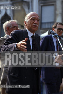 Venezia, 1983.Convegno politico del partito MSI in Campo San Bartolomeo: Giorgio Almirante, Segretario del partito Movimento Sociale Italiano. Politica convegno MSI Fascismo Destra politico partito .Venice, 1983. Politic convention of MSI party in the Campo San Bartolomeo: the Secretary of MSI party, Giorgio Almirante during a congress ©Graziano Arici/Rosebud2  astga ©Graziano Arici/Rosebud2