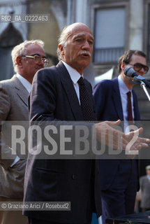 Venezia, 1983.Convegno politico del partito MSI in Campo San Bartolomeo: Giorgio Almirante, Segretario del partito Movimento Sociale Italiano. Politica convegno MSI Fascismo Destra politico partito .Venice, 1983. Politic convention of MSI party in the Campo San Bartolomeo: the Secretary of MSI party, Giorgio Almirante during a congress ©Graziano Arici/Rosebud2  astga ©Graziano Arici/Rosebud2