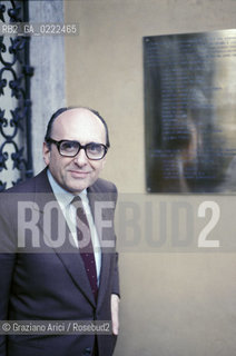 Venezia, 1983.Ritratto dell imprenditore e politico Nerio Nesi allinterno del Museo Guggenheim. Politica imprenditore economia banchiere ritratto.Venice, 1983. Portrait of the businessman and politician Nerio Nesi, in the Guggenheim Museum ©Graziano Arici/Rosebud2 MES