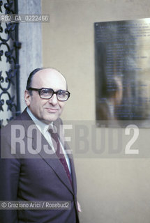 Venezia, 1983.Ritratto dell imprenditore e politico Nerio Nesi allinterno del Museo Guggenheim. Politica imprenditore economia banchiere ritratto.Venice, 1983. Portrait of the businessman and politician Nerio Nesi, in the Guggenheim Museum ©Graziano Arici/Rosebud2 MES
