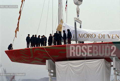 - Ravenna,1992.Festa per il ritorno del Moro di Venezia. Lequipaggio.Sport vela competizione Americàs Cup.- Ravenna,1992.Party for return of the Moro of Venice.The crew ©Graziano Arici/Rosebud2