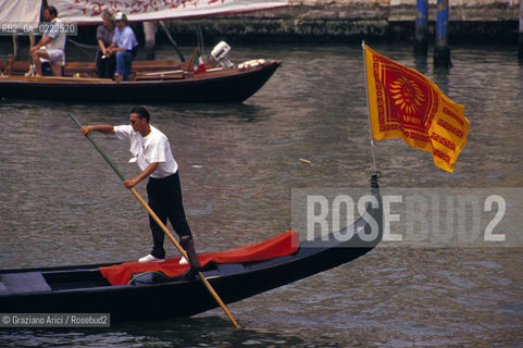 - Venezia,1992.Il Moro di Venezia attorniato dalle imbarcazioni.Festa per il rientro dellequipaggio.Competizione Americàs Cup vela sport.- Venice,1992.The Moro of Venice.Celebration of the Moro ©Graziano Arici/Rosebud2