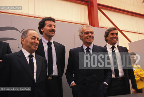 Venezia,1990.Festa Il Moro di Venezia. Il presidente della Montedison Raul Gardini tra Italo Trapasso,Paul Pierre Cayard, German Frers.  Manager, ritratto, Politica.Venice,1990.Party The Moro of Venice.The Montedison President Raul Gardini between Italo Trapasso, lo skipper Paul Pierre Cayard e German Frers ©Graziano Arici/Rosebud2
