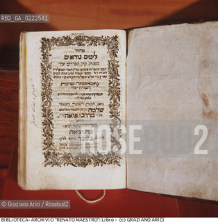 Nome:..ARBA ÀH TURIM (QUATTRO COLONNE) COMPENDIO HALAKHICO DI YAAKOV BEN ASHER CON COMMENTO DI YOSEF KARO (BEITH YOSEF) ....Localizzazione:..VENEZIA / CANNAREGIO / CAMPO DEL GHETTO NOVO / BIBLIOTECA-ARCHIVIO RENATO MAESTRO..VENICE / CANNAREGIO / CAMPO GHETTO NOVO / THE LIBRARY-ARCHIVES RENATO MAESTRO  ..Soggetto:..ARBA ÀH TURIM (QUATTRO COLONNE) COMPENDIO HALAKHICO DI YAAKOV BEN ASHER CON COMMENTO DI YOSEF KARO (BEITH YOSEF) ..RBA ÀH TURIM ( FOUR COLUMNS) COMPENDIUM HALAKHICO BY YAAKOV BEN ASHER  COMMENTED BY YOSEF KARO (BEITH YOSEF)  ..Cronologia:..SEC. XVI TERZO QUARTO / 1574 ..XVIth CENTURY / 1574  ..Autore:..YOSEF KARO (BEITH YOSEF) ....Stile:......Editori Stampatori:..ALVISE BRAGADIN EDITORE, VENEZIA ..ALVISE BRAGADIN, PUBLISHER, VENICE  ..Committenza:......Materia e Tecnica:......Collocazione:......Note:..FRONTESPIZIO  ..TITLE-PAGE   ..Riproduzione Fotografica:..Graziano Arici/Rosebud2  ....Copyright:..BIBLIOTECA-ARCHIVIO RENATO MAESTRO/  ....Data:..1994....Costo:..A....Key:..LIBRI  ..BOOKS  ..