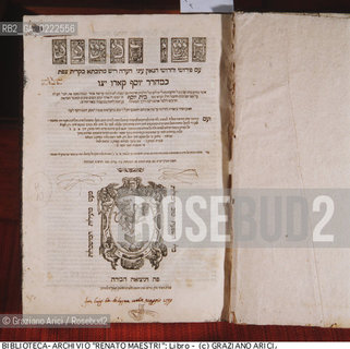 Nome:..LIBRO....Localizzazione:..VENEZIA / CANNAREGIO / CAMPO DEL GHETTO NOVO / BIBLIOTECA-ARCHIVIO RENATO MAESTRO..VENICE / CANNAREGIO / CAMPO GHETTO NOVO / THE LIBRARY-ARCHIVES RENATO MAESTRO..Soggetto:..LIBRO....Cronologia:......Autore:......Stile:......Editori Stampatori:......Committenza:......Materia e Tecnica:......Collocazione:......Note:......Riproduzione Fotografica:..Graziano Arici/Rosebud2  ....Copyright:..BIBLIOTECA-ARCHIVIO RENATO MAESTRO/   ....Data:..1994....Costo:..A....Key:..LIBRI  ..BOOKS..