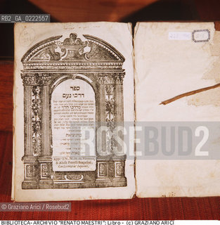 Nome:..LIBRO....Localizzazione:..VENEZIA / CANNAREGIO / CAMPO DEL GHETTO NOVO / BIBLIOTECA-ARCHIVIO RENATO MAESTRO..VENICE / CANNAREGIO / CAMPO GHETTO NOVO / THE LIBRARY-ARCHIVES RENATO MAESTRO..Soggetto:..LIBRO....Cronologia:......Autore:......Stile:......Editori Stampatori:......Committenza:......Materia e Tecnica:......Collocazione:......Note:......Riproduzione Fotografica:..Graziano Arici/Rosebud2  ....Copyright:..BIBLIOTECA-ARCHIVIO RENATO MAESTRO/   ....Data:..1994....Costo:..A....Key:..LIBRI  ..BOOKS..