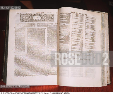 Nome:..LIBRO....Localizzazione:..VENEZIA / CANNAREGIO / CAMPO DEL GHETTO NOVO / BIBLIOTECA-ARCHIVIO RENATO MAESTRO..VENICE / CANNAREGIO / CAMPO GHETTO NOVO / THE LIBRARY-ARCHIVES RENATO MAESTRO..Soggetto:..LIBRO....Cronologia:......Autore:......Stile:......Editori Stampatori:......Committenza:......Materia e Tecnica:......Collocazione:......Note:......Riproduzione Fotografica:..Graziano Arici/Rosebud2  ....Copyright:..BIBLIOTECA-ARCHIVIO RENATO MAESTRO/   ....Data:..1994....Costo:..A....Key:..LIBRI  ..BOOKS..