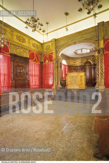Caption: Nome:..SINAGOGA DELLA SANTA COMUNITÀ CANTON : BIMÀ  ....Localizzazione:..VENEZIA / CANNAREGIO / CAMPO DEL GHETTO NOVO SINAGOGA DELLA SANTA COMUNITÀ CANTON / SCUOLA CANTON  ..VENICE / CANNAREGIO / CAMPO GHETTO NOVO  SYNAGOGUE OF THE SACRED COMMUNITY OF CANTON  / SCUOLA CANTON   ..Soggetto:..BIMÀ  ..BIMAH   ..Cronologia:..SEC. XVI SECONDO QUARTO /1532  ..XVIth CENTURY  /1532  ..Autore:......Stile:..BAROCCO  ..BAROQUE   ..Editori Stampatori:......Committenza:..EBREI DI ORIGINE PROVENZALE DI RITO ASHKENAZITA  ..FRENCH ASHKENAZI JEWS   ..Materia e Tecnica:......Collocazione:......Note:......Riproduzione Fotografica:..Graziano Arici/Rosebud2  ....Copyright:..Graziano Arici/Rosebud2/  ....Data:..1994....Costo:..A....Key:..CHIESA   ..CHURCH