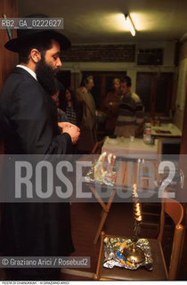Caption: Nome:.. FESTA DI CHANUKKAH : LAMPADA A NOVE BRACCI IN CAMPO DEL GHETTO NOVO ....Localizzazione:..VENEZIA /CANNAREGIO / GHETTO NUOVO..Soggetto:..FESTA DI CHANUKKAH ( CHANUCCA) / LAMPADA A NOVE BRACCI IN CAMPO DEL GHETTO NOVO ..FEAST OF HANUKAH / NINE-ARMED CANDLESTICK IN CAMPO DEL GHETTO NOVO   ..Cronologia:......Autore:......Stile:......Editori Stampatori:......Committenza:......Materia e Tecnica:......Collocazione:......Note:......Riproduzione Fotografica:..Graziano Arici/Rosebud2  ....Copyright:..Graziano Arici/Rosebud2/  ....Data:..1994....Costo:..A....Key:..RITI  GHETTO NOVO ..RITES