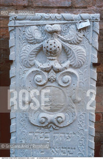 Caption: Nome:..CIMITERO EBRAICO DEL LIDO DI VENEZIA: LAPIDI  ....Localizzazione:..GHETTO / LIDO DI VENEZIA / CIMITERO EBRAICO  ..LIDO OF VENICE / JEWISH CEMETERY   ..Soggetto:..TOMBE / LAPIDI  DOPO IL RESTAURO (1999)..GRAVES / TOMBSTONES  ..Cronologia:......Autore:......Stile:......Editori Stampatori:......Committenza:......Materia e Tecnica:..MARMO  ..MARBLE   ..Collocazione:......Note:......Riproduzione Fotografica:..Graziano Arici/Rosebud2  ....Copyright:..Graziano Arici/Rosebud2/  ....Data:..2000....Costo:..A....Key: