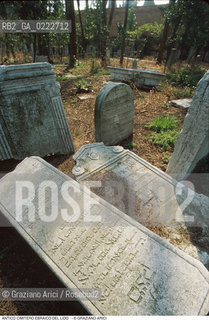 Caption: Nome:..CIMITERO EBRAICO DEL LIDO DI VENEZIA: LAPIDI  ....Localizzazione:..GHETTO / LIDO DI VENEZIA / CIMITERO EBRAICO  ..LIDO OF VENICE / JEWISH CEMETERY   ..Soggetto:.. TOMBE / LAPIDI  ..GRAVES / TOMBSTONES  ..Cronologia:......Autore:......Stile:......Editori Stampatori:......Committenza:......Materia e Tecnica:..MARMO  ..MARBLE   ..Collocazione:......Note:......Riproduzione Fotografica:..Graziano Arici/Rosebud2  ....Copyright:..Graziano Arici/Rosebud2/  ....Data:..1994....Costo:..A....Key:
