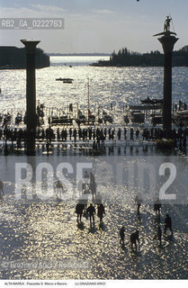 Nome:..ALTA MAREA..HIGHT TIDE..Localizzazione:..VENEZIA / S. MARCO / BACINO DI S. MARCO..VENICE / ST. MARK  / BASIN OF ST. MARK..Soggetto:..ACQUA ALTA IN BACINO DI S. MARCO / COLONNE DI SAN MARCO E SAN TEODORO..BASIN OF ST. MARK DURING THE HIGHT TIDE / COLUMNS OF ST. MARK AND THEODORE..Cronologia:......Autore:......Stile:......Editori Stampatori:......Committenza:......Materia e Tecnica:......Collocazione:......Note:....Riproduzione Fotografica:..Graziano Arici/Rosebud2 ...Copyright:..Graziano Arici / rosebud2/....Data:..1996....Costo:..A....Key:..ACQUA ALTA..HIGHT TIDE..