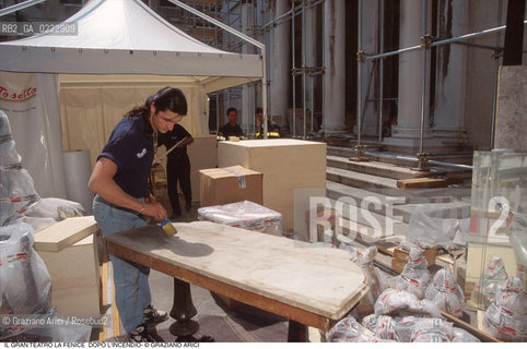Caption: Nome: ..GRAN TEATRO LA FENICE..Descrizione: ..RECUPERO ARREDI DOPO LINCENDIO / VENEZIA..Credit: ..Graziano Arici/Rosebud2/..Costo: ..A..Nazione: ..ITALIA..Città: ..VENEZIA..Data: ..1996