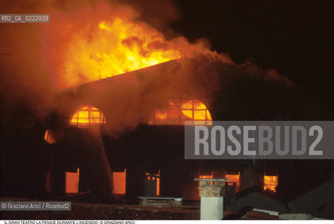 Nome: ..GRAN TEATRO LA FENICE..Descrizione: ..INCENDIO ORE 21.20 / VENEZIA..Credit: ..Graziano Arici/Rosebud2/..Costo: ..A..Nazione: ..ITALIA..Città: ..VENEZIA..Data: ..29/01/1996
