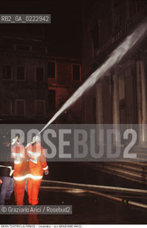 Nome: ..GRAN TEATRO LA FENICE..Descrizione: ..INCENDIO / VENEZIA..Credit: ..Graziano Arici/Rosebud2/..Costo: ..A..Nazione: ..ITALIA..Città: ..VENEZIA..Data: ..29/01/1996..