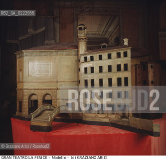 Nome: ..GRAN TEATRO LA FENICE..Descrizione: ..MODELLO DI GIANNANTONIO SELVA 1790 / VENEZIA..Credit: ..Graziano Arici/Rosebud2/..Costo: ..A..Nazione: ..ITALIA..Città: ..VENEZIA..Data: ..1985 c.a.....La cessione dei diritti di questa immagine si intende per quanto di nostra competenza. Non comprende invece le eventuali spese  relative a diritti che potranno essere richiesti dagli Enti o persone fisiche cui appartengono eventualmente i soggetti  ripresi. Tali costi, ove necessari, e l’espletamento di qualsivoglia pratica di richiesta di concessione del permesso di pubblicazione sono esclusivamente a carico e a cura del soggetto acquirente di questa immagine.