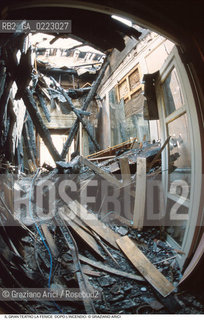 Caption: Nome: ..GRAN TEATRO LA FENICE..Descrizione: ..LINGRESSO DOPO LINCENDIO / VENEZIA..Credit: ..Graziano Arici/Rosebud2/..Costo: ..A..Nazione: ..ITALIA..Città: ..VENEZIA..Data: ..FEBBRAIO 1996