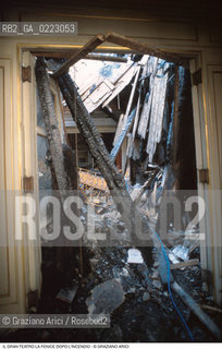 Caption: Nome: ..GRAN TEATRO LA FENICE..Descrizione: ..LINGRESSO  DOPO LINCENDIO / VENEZIA..Credit: ..Graziano Arici/Rosebud2/..Costo: ..A..Nazione: ..ITALIA..Città: ..VENEZIA..Data: ..FEBBRAIO 1996