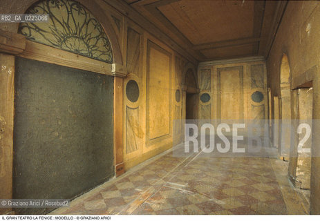 Caption: Nome: ..GRAN TEATRO LA FENICE..Descrizione: ..MODELLO DI GIANNANTONIO SELVA 1790 / VENEZIA..Credit: ..Graziano Arici/Rosebud2/..Costo: ..A..Nazione: ..ITALIA..Città: ..VENEZIA..Data: ..1985 c.a...La cessione dei diritti di questa immagine si intende per quanto di nostra competenza. Non comprende invece le eventuali spese  relative a diritti che potranno essere richiesti dagli Enti o persone fisiche cui appartengono eventualmente i soggetti  ripresi. Tali costi, ove necessari, e l’espletamento di qualsivoglia pratica di richiesta di concessione del permesso di pubblicazione sono esclusivamente a carico e a cura del soggetto acquirente di questa immagine.