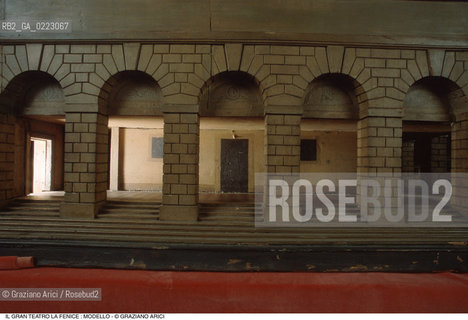 Caption: Nome: ..GRAN TEATRO LA FENICE..Descrizione: ..MODELLO DI GIANNANTONIO SELVA 1790 / VENEZIA..Credit: ..Graziano Arici/Rosebud2/..Costo: ..A..Nazione: ..ITALIA..Città: ..VENEZIA..Data: ..1985 c.a...La cessione dei diritti di questa immagine si intende per quanto di nostra competenza. Non comprende invece le eventuali spese  relative a diritti che potranno essere richiesti dagli Enti o persone fisiche cui appartengono eventualmente i soggetti  ripresi. Tali costi, ove necessari, e l’espletamento di qualsivoglia pratica di richiesta di concessione del permesso di pubblicazione sono esclusivamente a carico e a cura del soggetto acquirente di questa immagine.